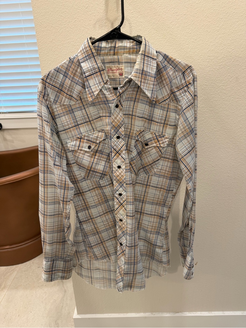 Vintage Wrangler Men’s Beige & Blue Plaid Western Shirt